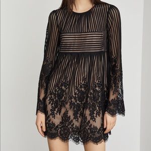 ✨HP✨BCBG Luann Floral Lace Dress XXS
